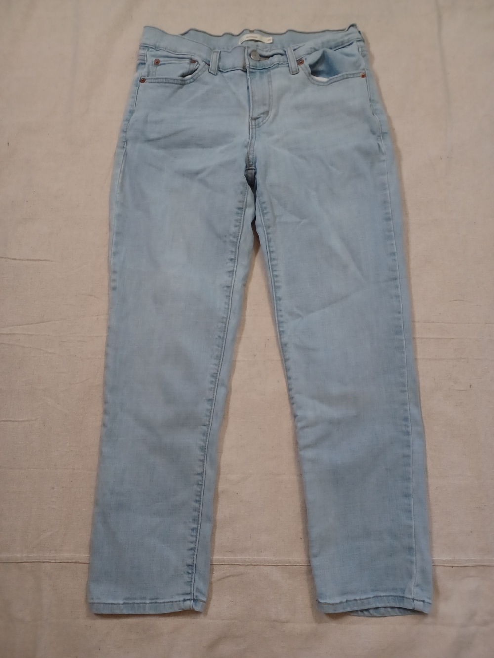 Levi's Light Wash Boyfriend Jeans Women's Size Waist 28 x Length 27